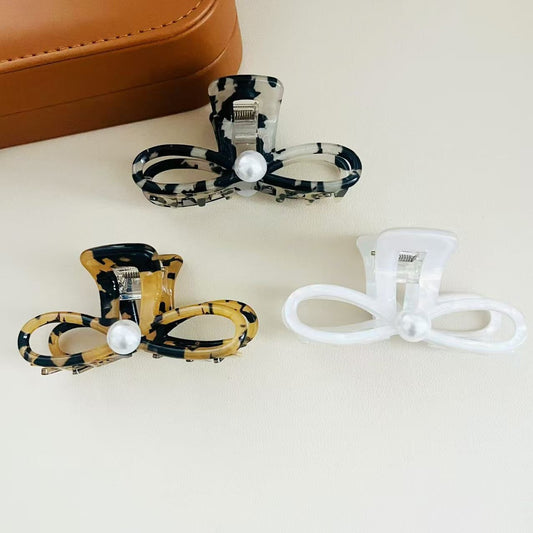 Beau - Open Bow Design Plastic Alloy Hair Claw Clip