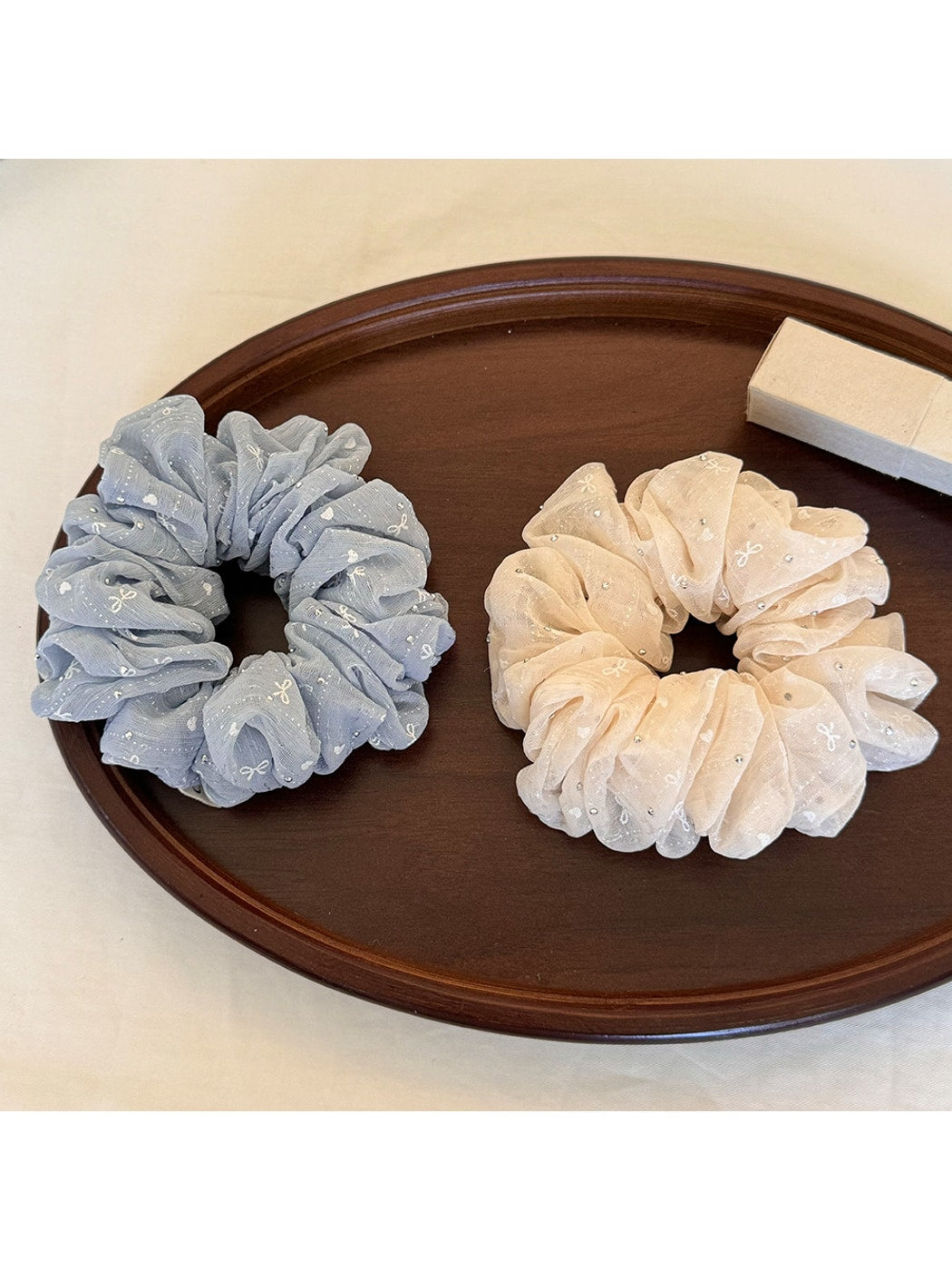 Gifty - Polyester Bow Sparkle Detail Scrunchie Hair Tie