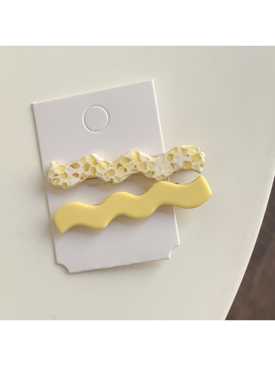 Beau - Simple Wavy Acetate Hair Clip