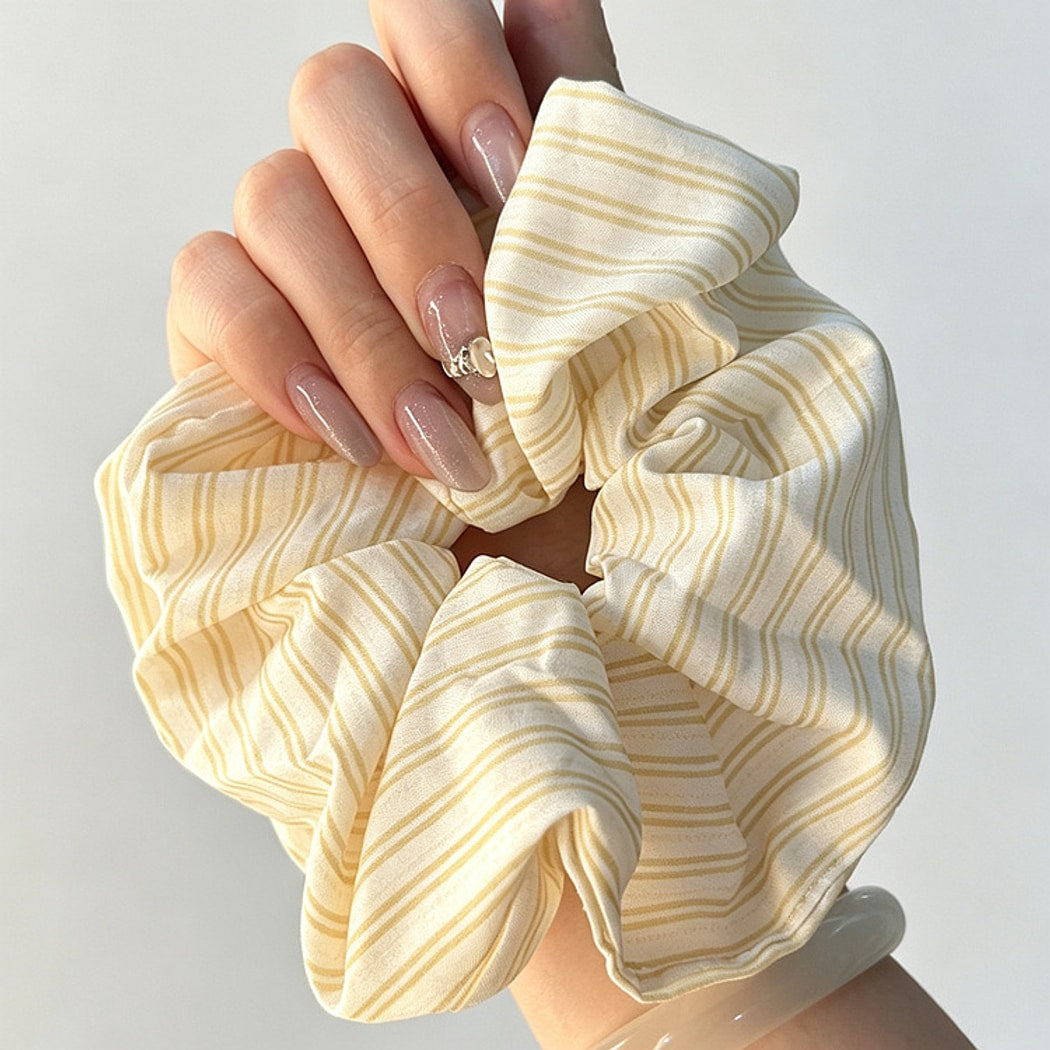 Gifty - Vibrant Yellow Toned Striped Scrunchie