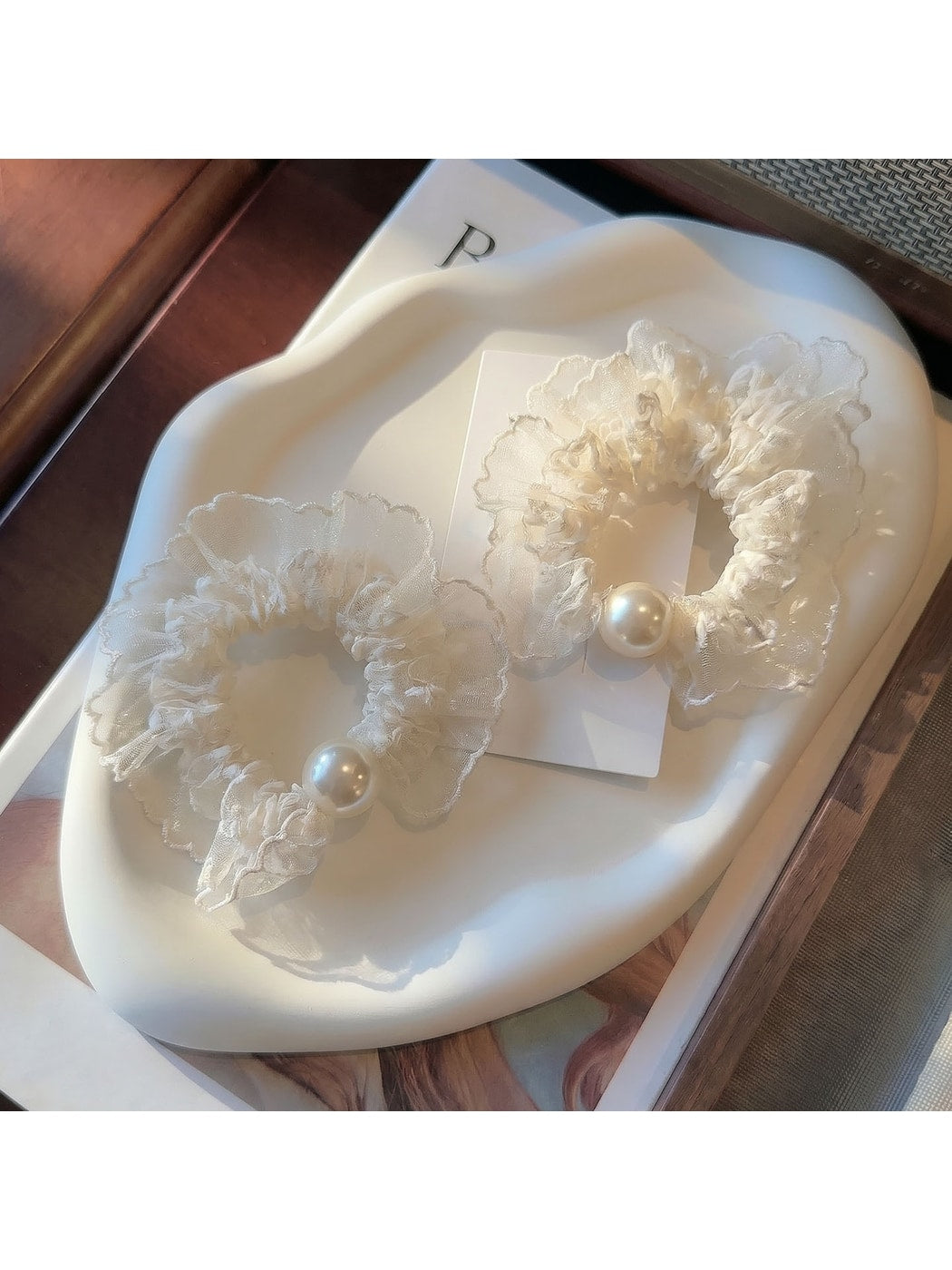 Gifty - Lace Trim Beaded Elastic Scrunchie