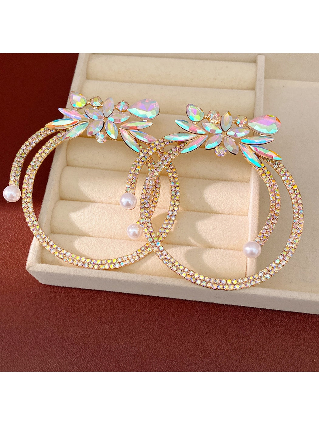 Earedge - Geometric Rhinestone Round Earrings