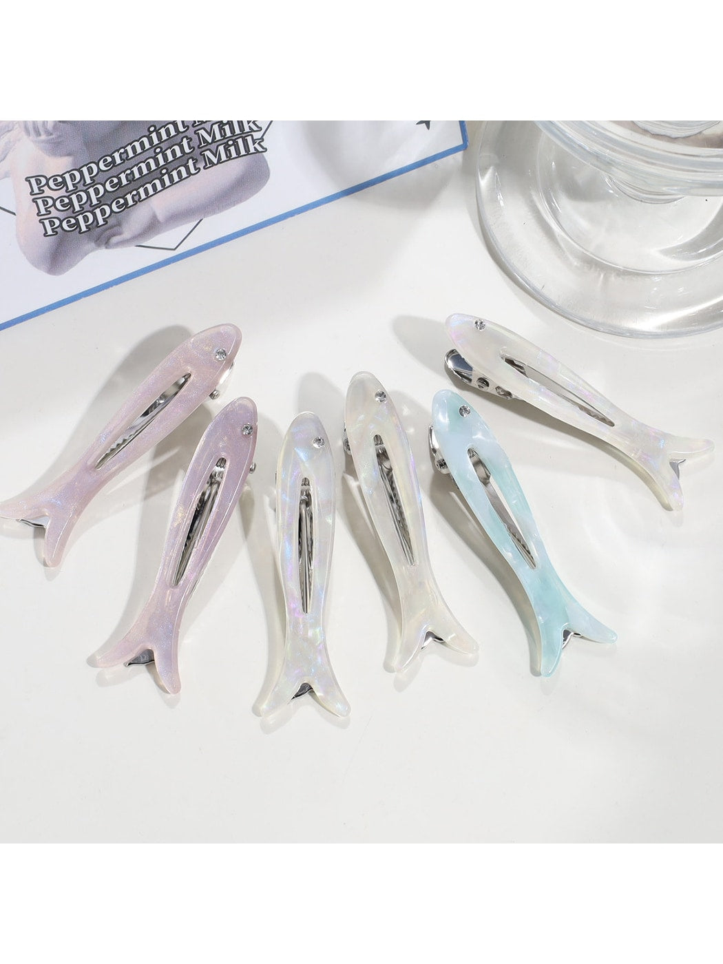 Beau - Acrylic Alloy Fish Shape Bangs Hair Clip
