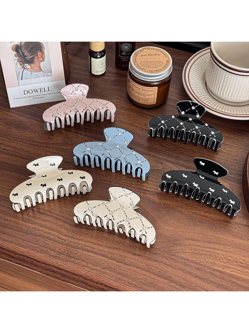 Beau - Fashionable Dotted Line Hair Claw Clip