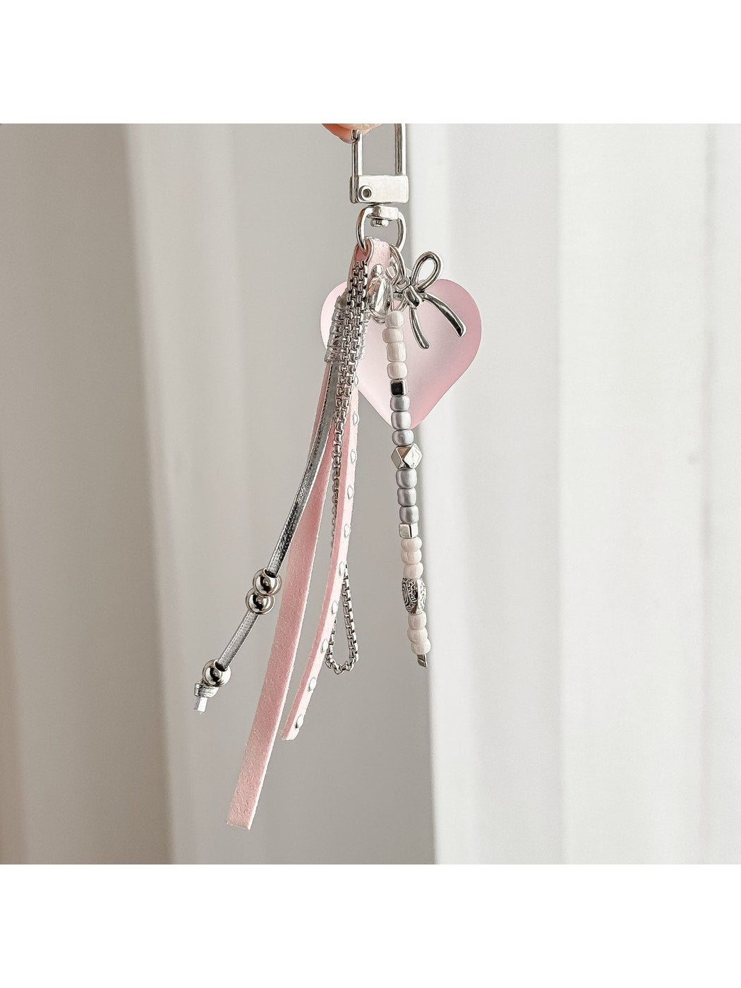 Keypus - Decorative Heart Pendant Chain Keychain