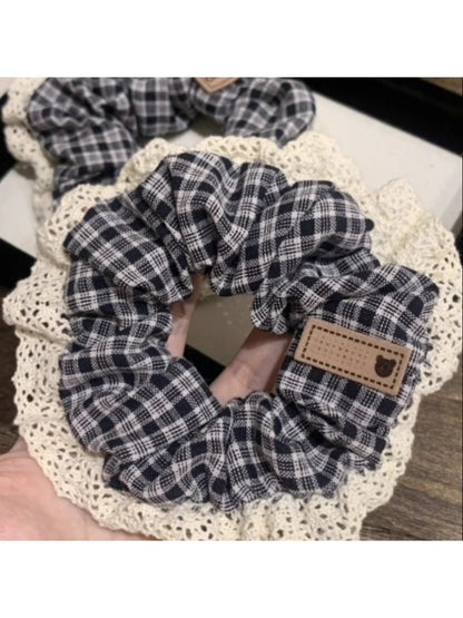 Gifty - Plaid Cute Simple Scrunchie