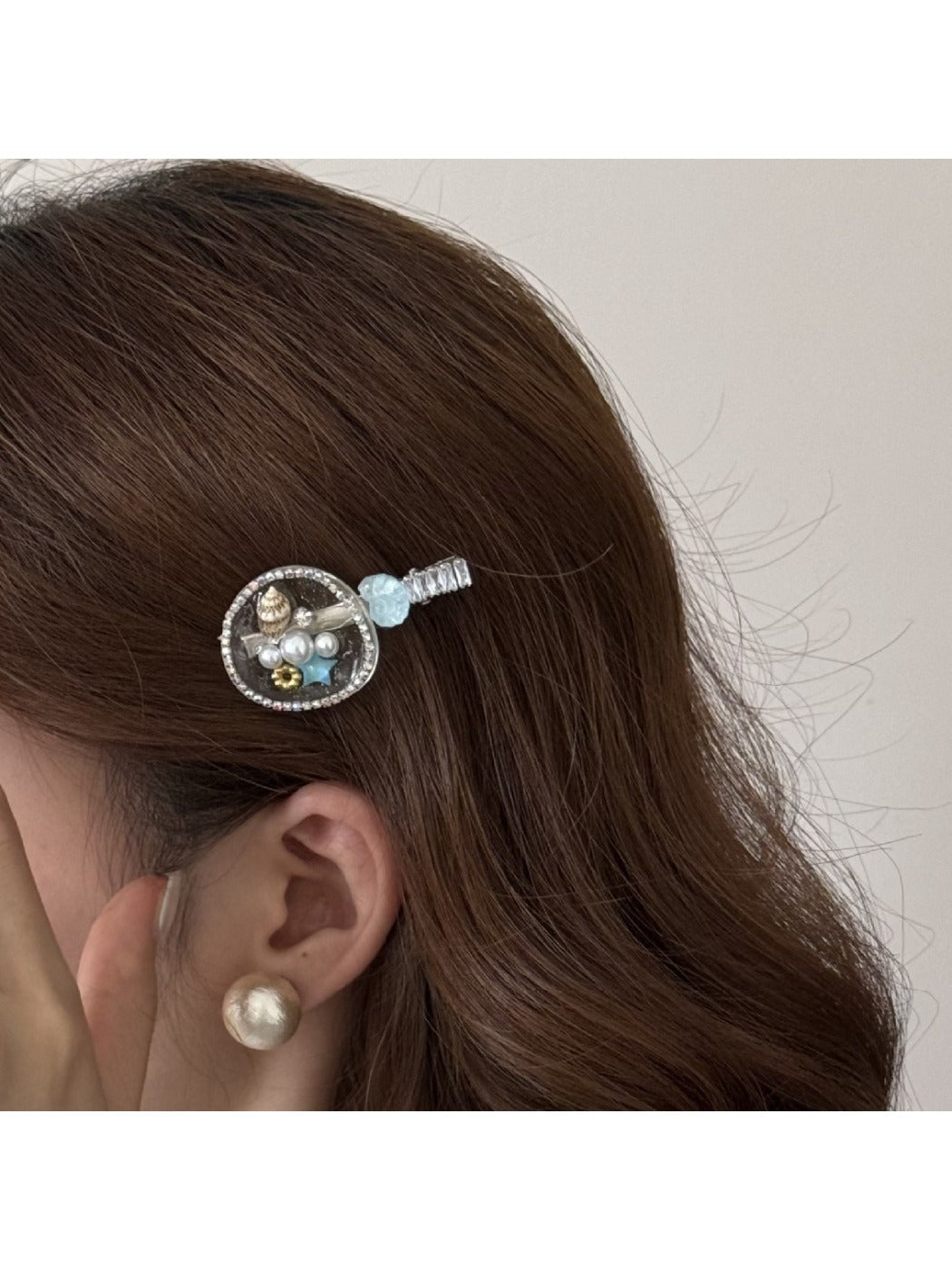 Beau hair clip displayed on a white background highlighting its elegant design
