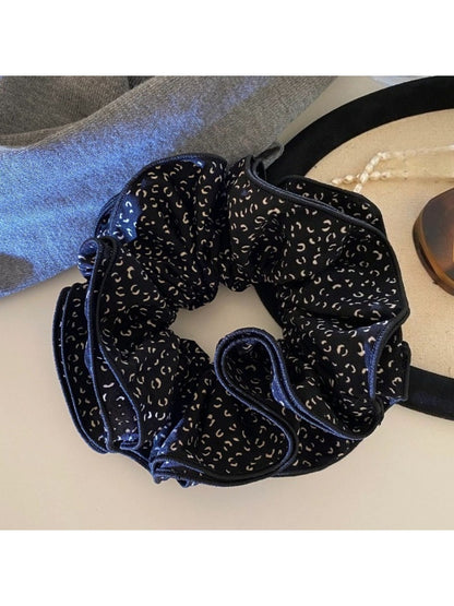 Gifty - Layered Vintage Leopard Print Scrunchy