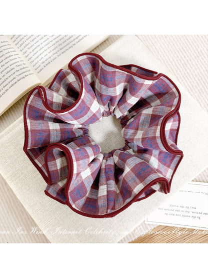 Gifty - Gingham Scrunchie Hair Ties