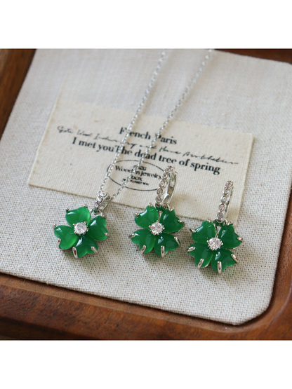 Earedge - Leaf Shape Clover Detail Earrings