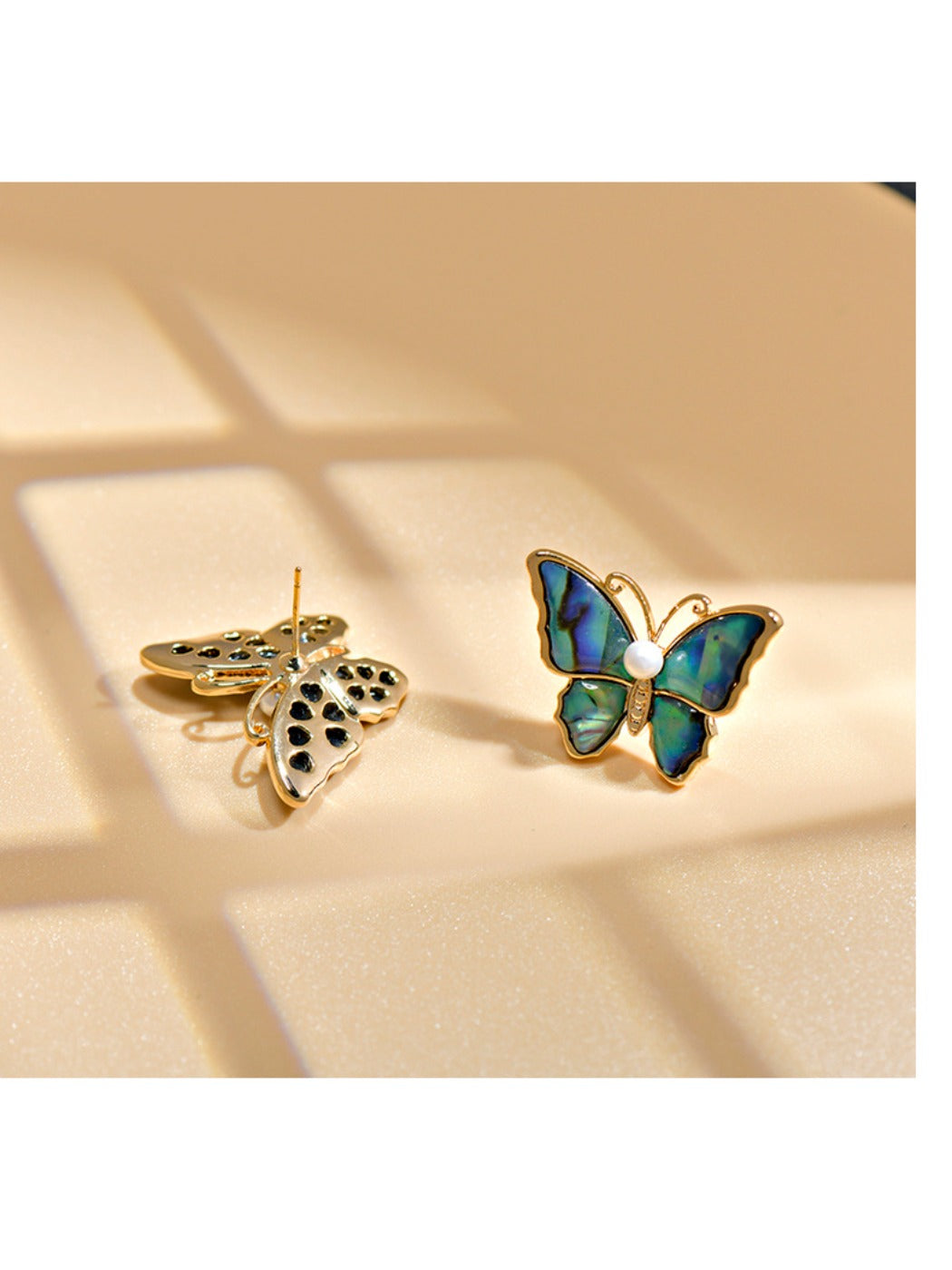 Earedge - Vintage Ombre Butterfly Earrings