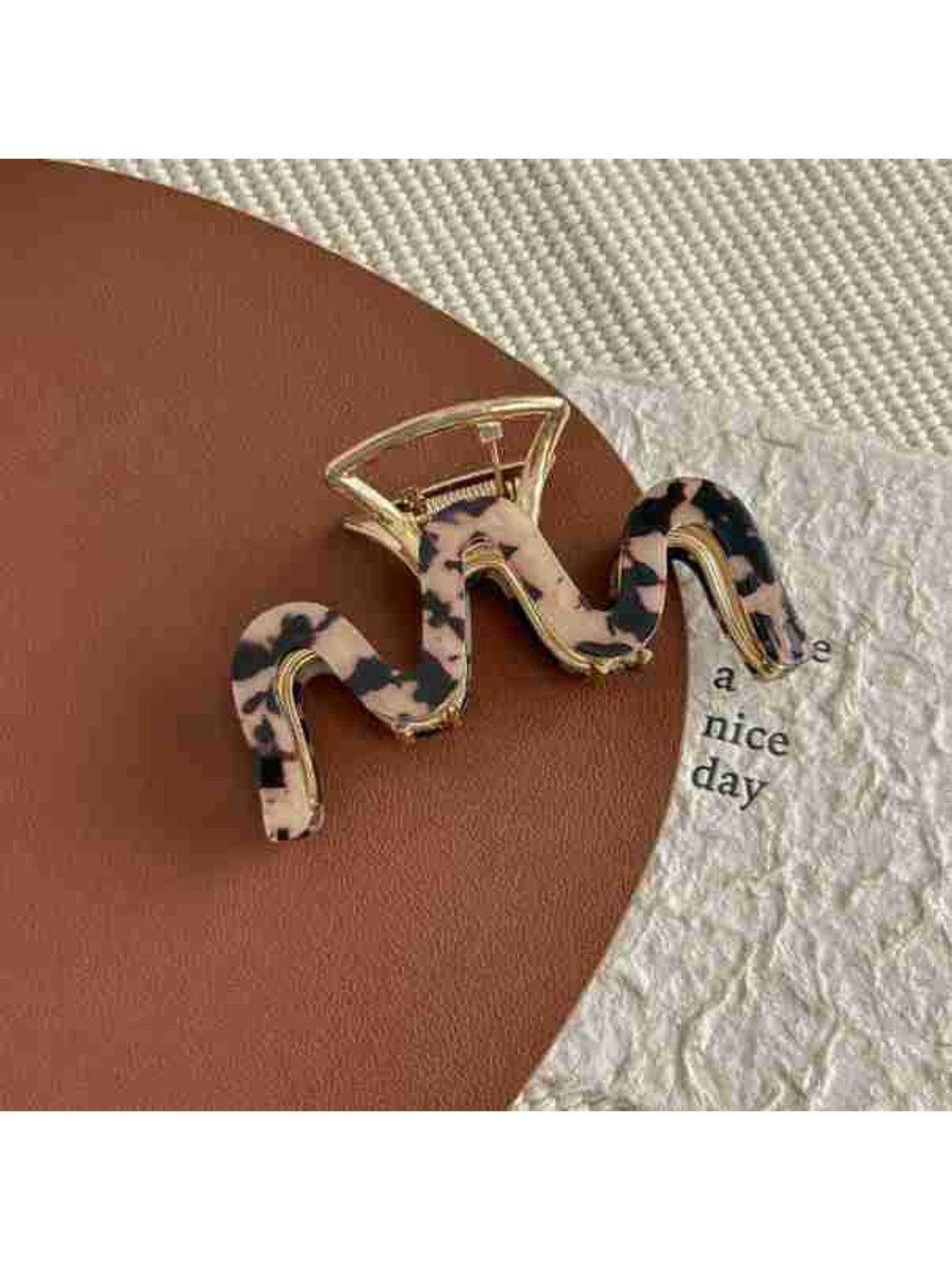 Beau - Wavy Acetate and Alloy Hair Claw Clip