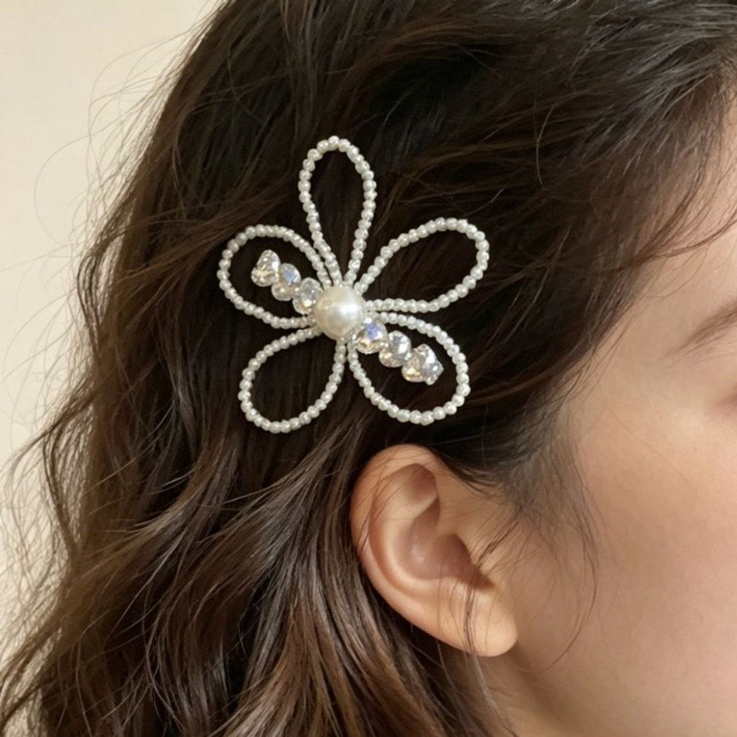 Beau - Vintage White Beaded Flower Hair Clip