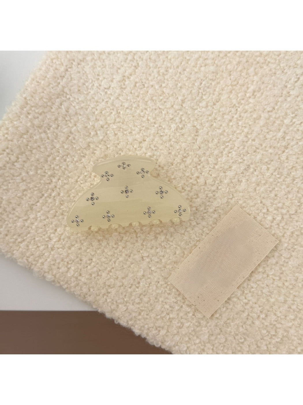 Beau - Chic Half Round Hair Claw Clip