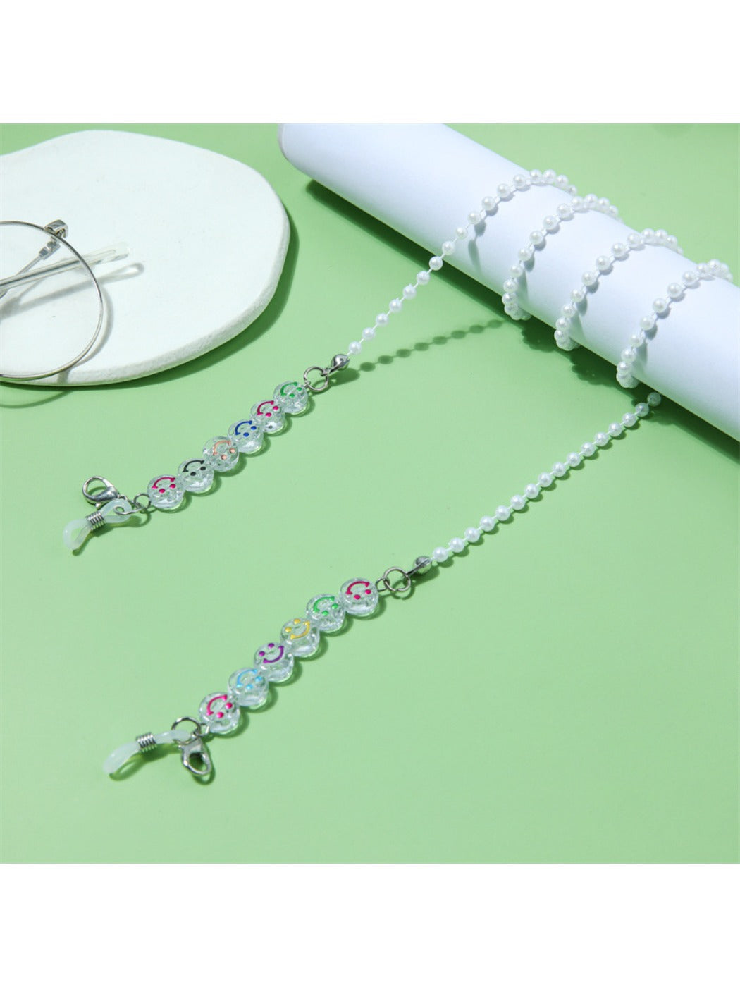 Velra - Minimalist Beaded Smiley Face Eyeglass Strap