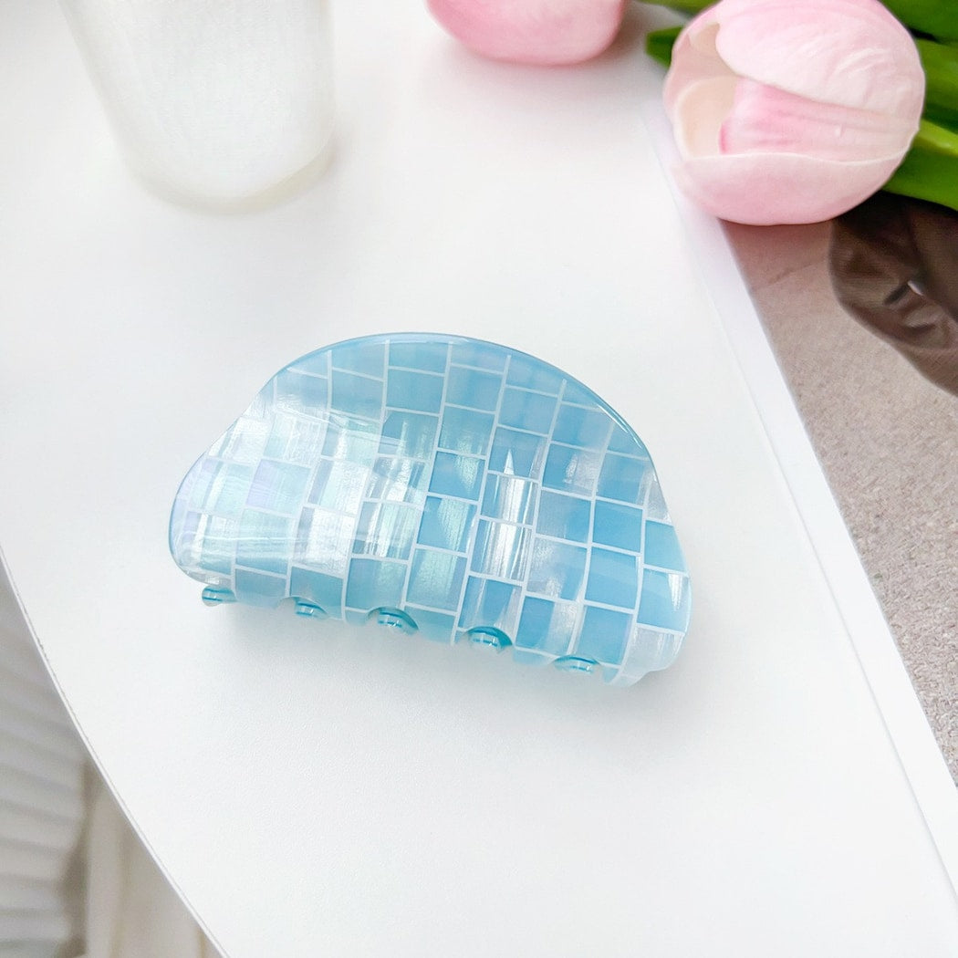 Beau - Plaid PVC Semi-Round Claw Hair Clip