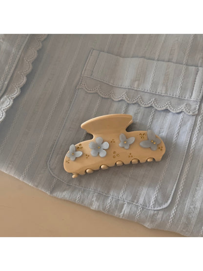 Beau - Sweet Flower Detail Acetate Claw Clip