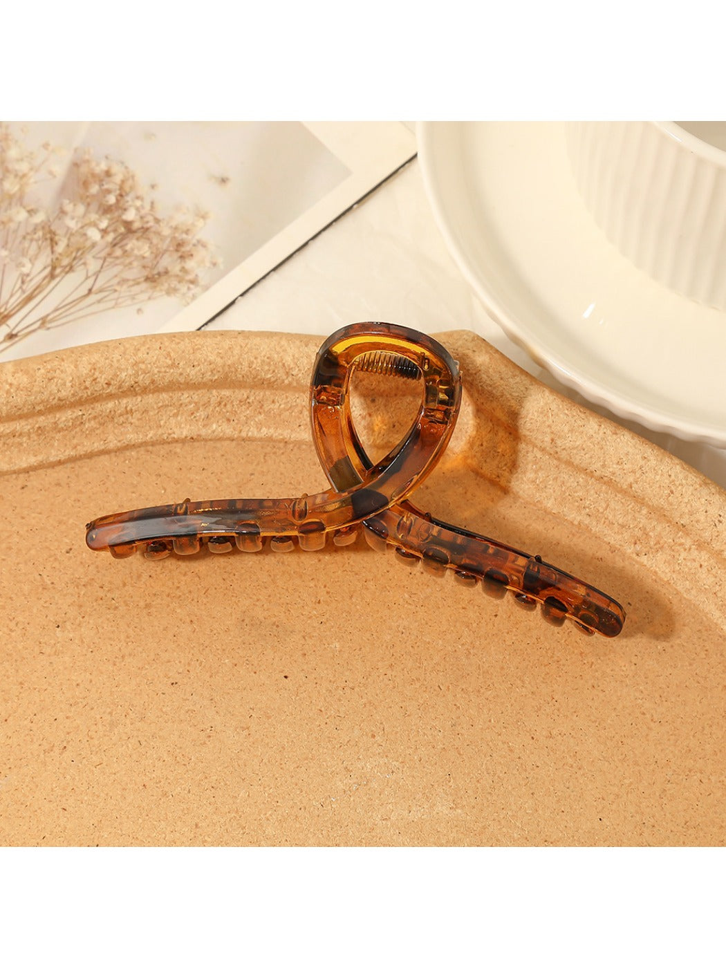 Beau - Tortoiseshell Cross Claw Clip