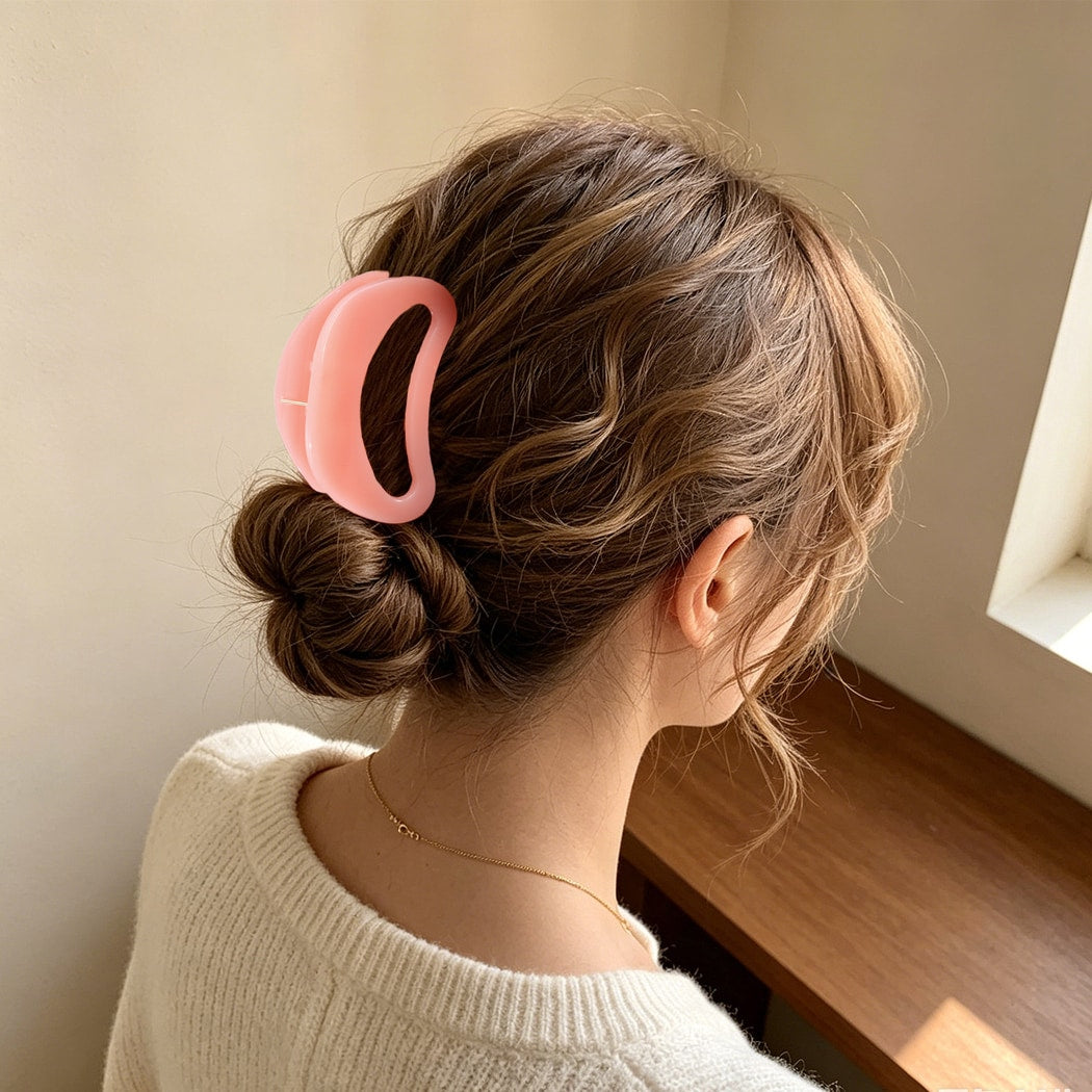 Beau - Minimalist Solid Semi Circle Claw Clip