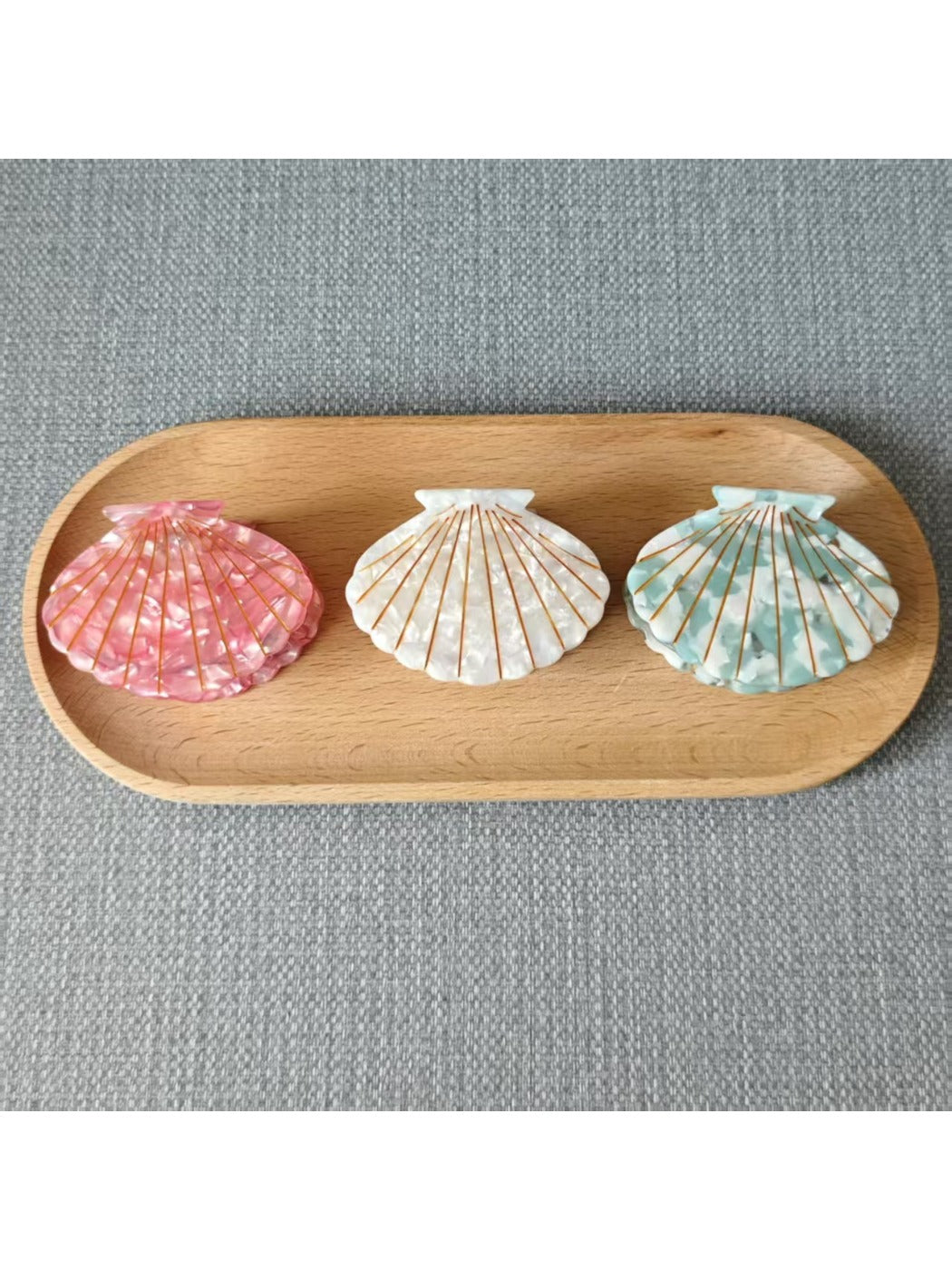 Beau - Chic Shell Shaped Claw Clip