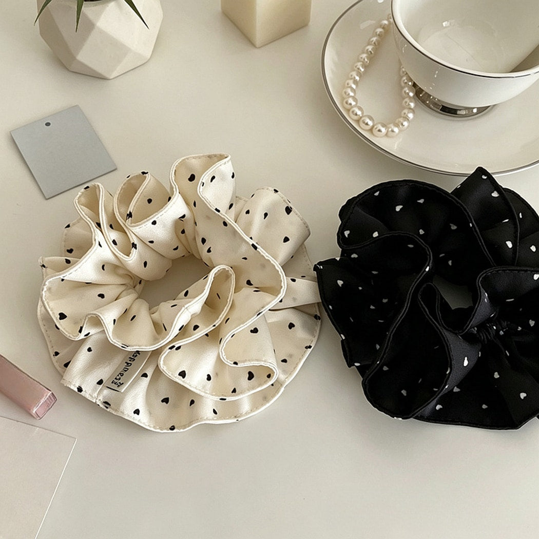 Gifty - Vintage Polka Dot Ruffle Edge Scrunchie