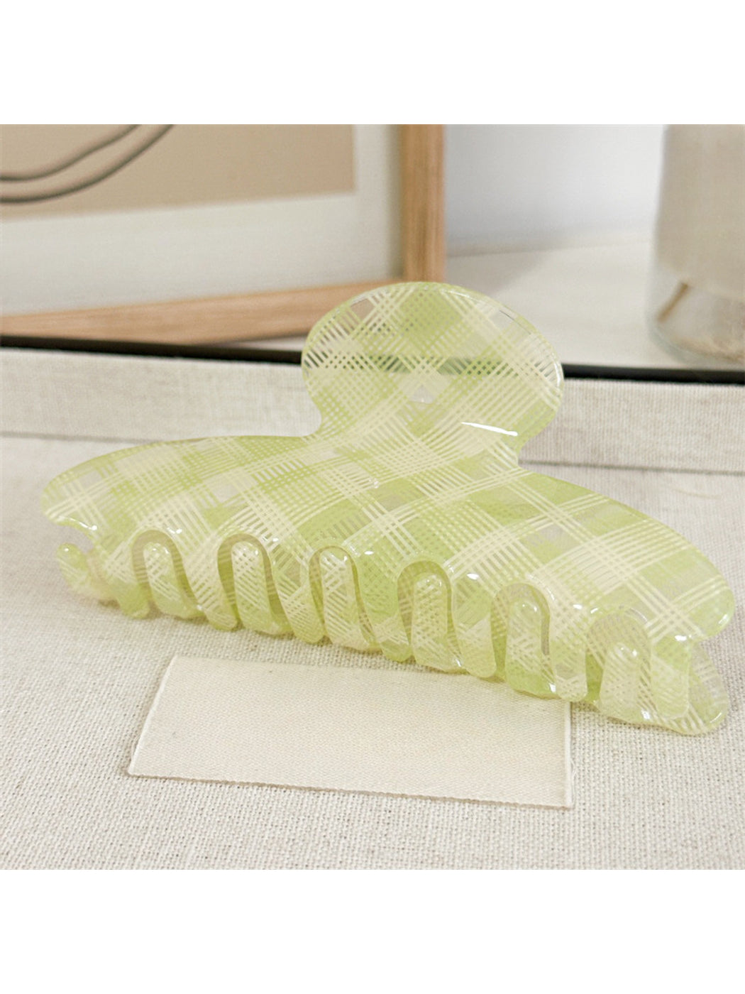 Beau - Plaid Half Circle Glossy Claw Clip