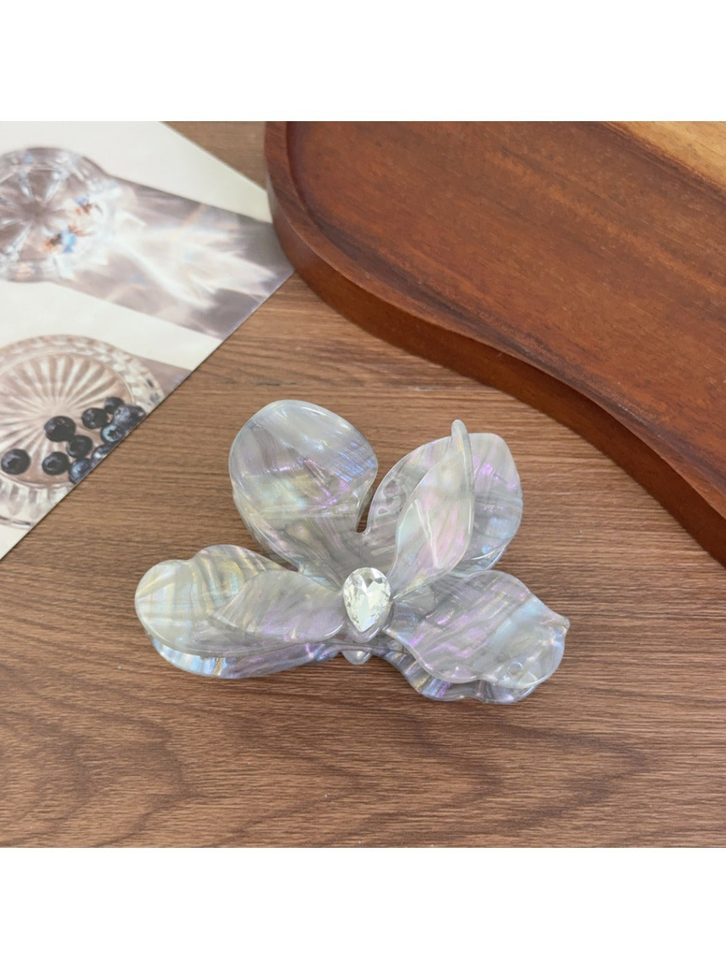 Top view of Beau acetate moth orchid claw clip showing smooth finish