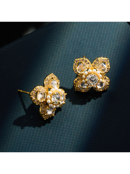 Earedge - Leaf Shape Floral Accent Alloy Stud Earrings