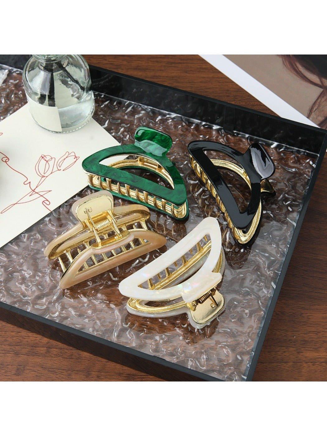 Beau - Solid Color Claw Clip