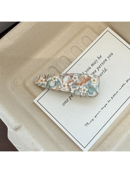 Beau - Elegant Oval Floral Hair Claw Clip