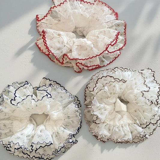 GIFTY - Spring Floral Lace Scrunchie