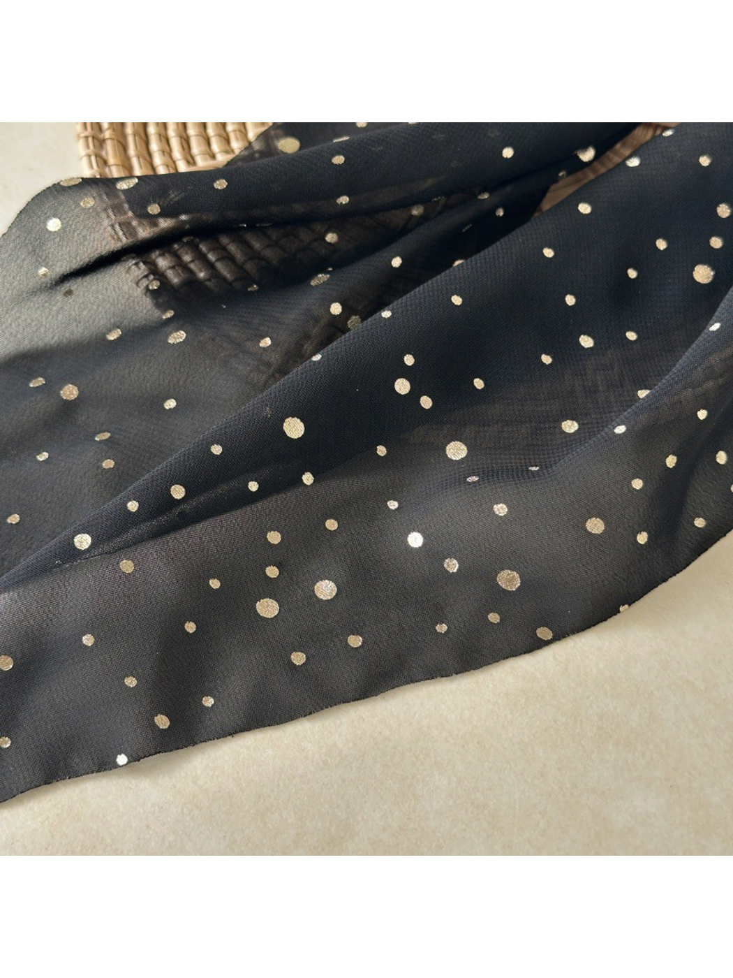 Gifty - Knotted Ribbon Dot Detail Hair Scrunchie