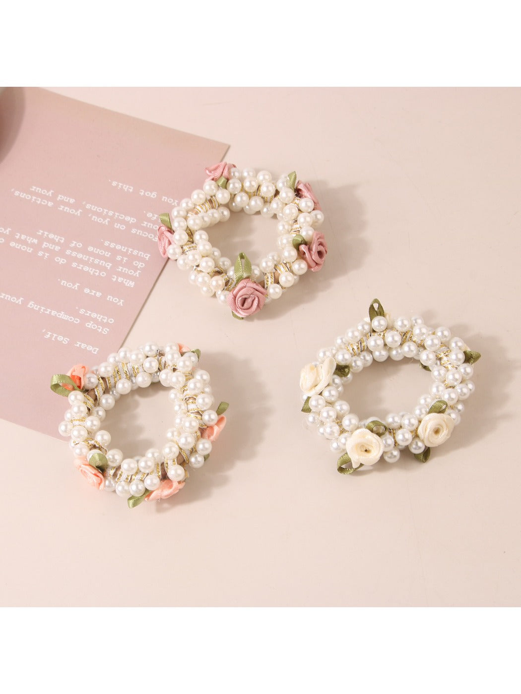Gifty - Sweet Beaded Hair Tie