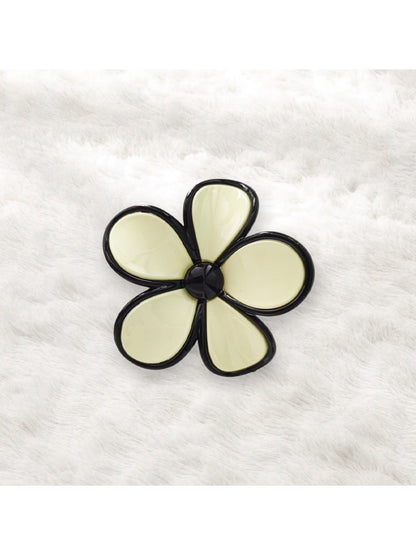 Beau - Five Petal Flower Shape Hair Claw Clip