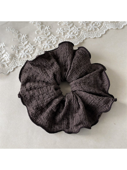 Gifty - Soft Elastic Elegant Serged Scrunchie