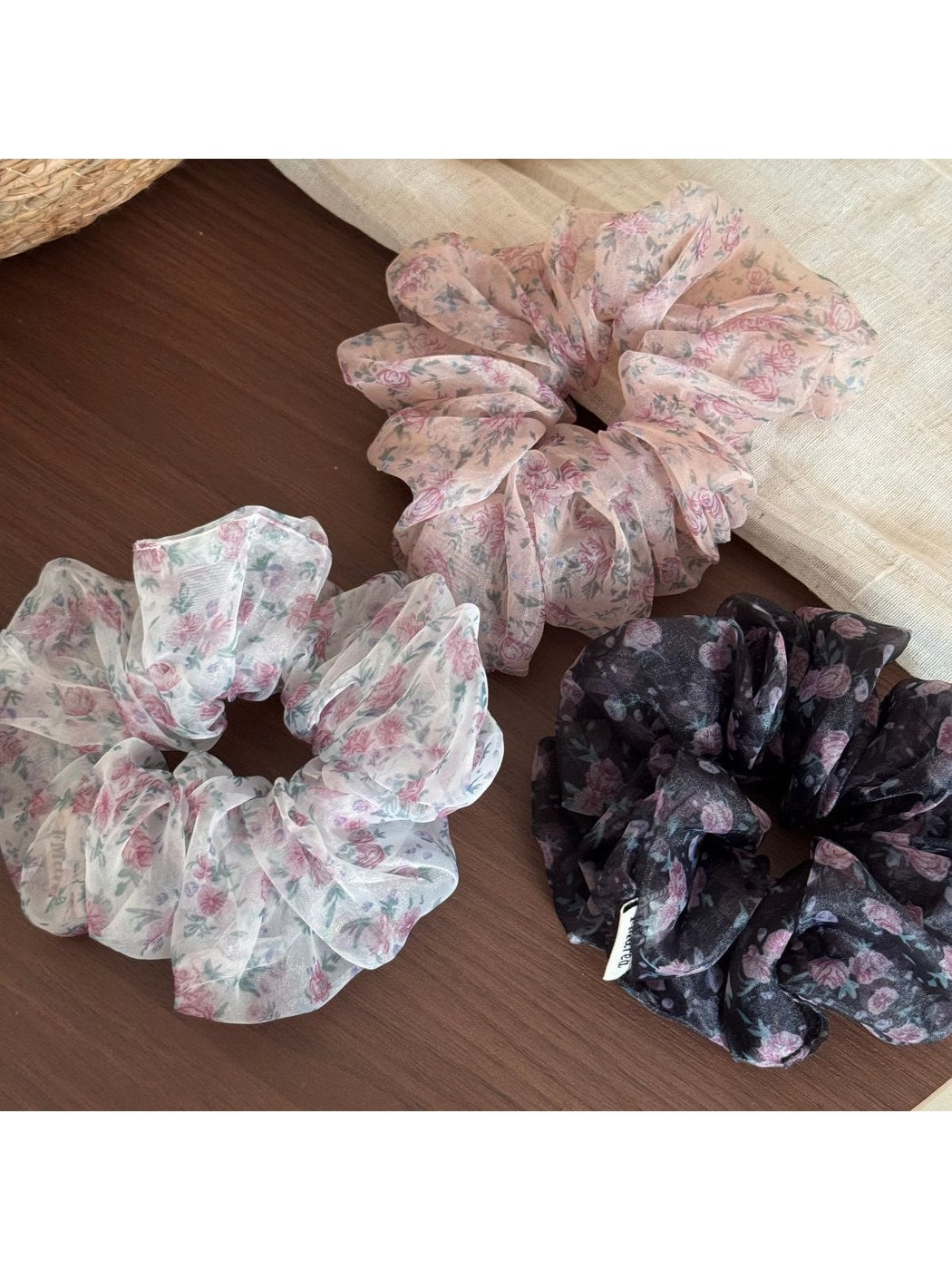 Gifty - Floral Print Gathered Sheer Hair Scrunchie