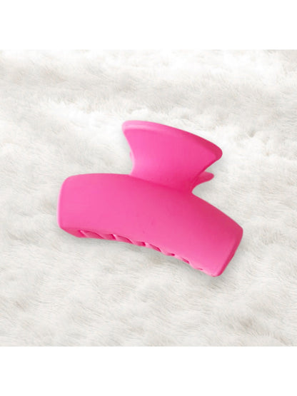 Beau - Matte Curved Plastic Claw Clip