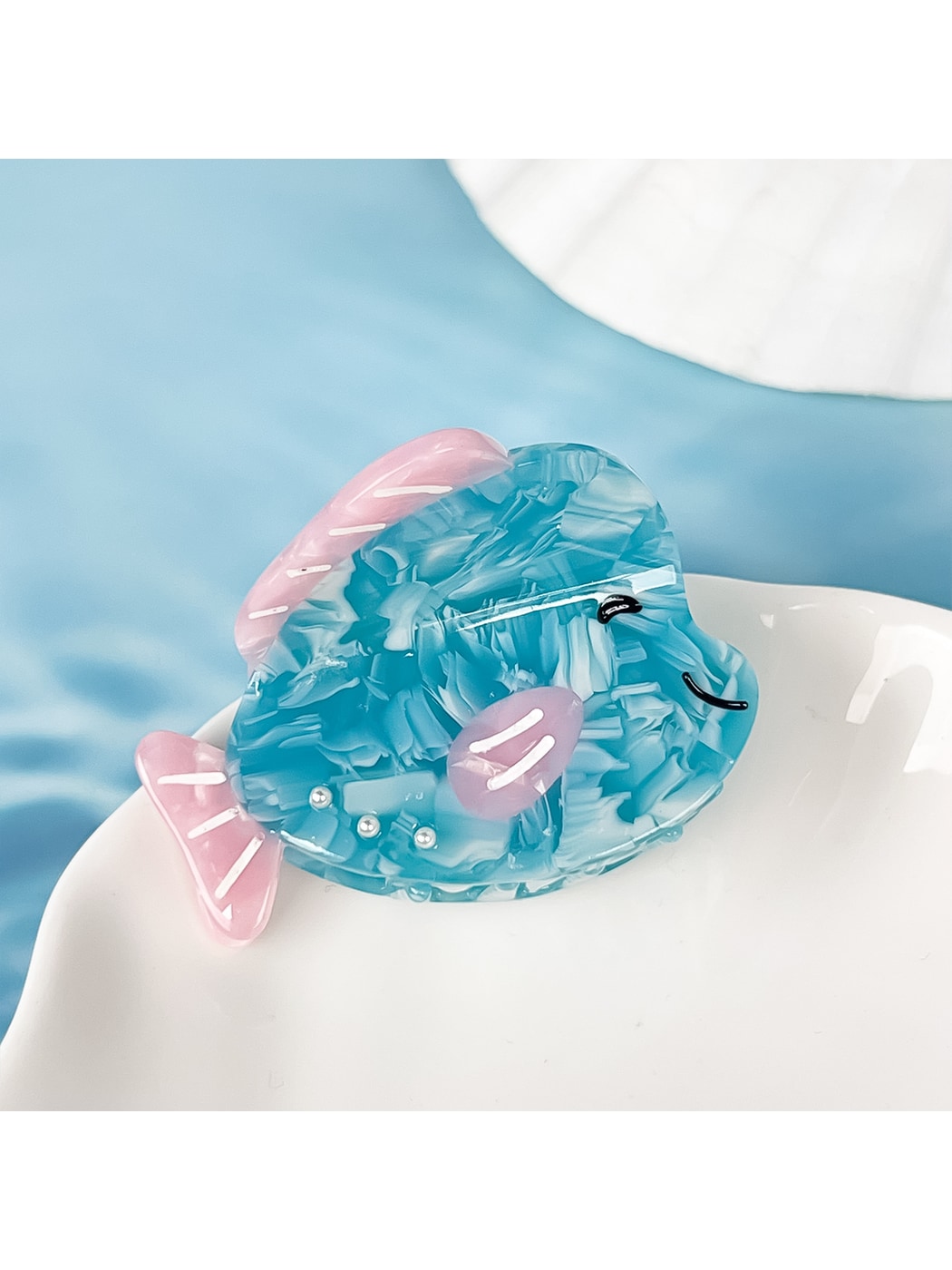 Beau - Cartoon Whale Acetate Fiber Claw Hair Clip