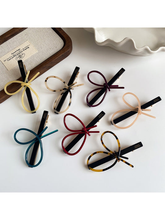 Beau - Openwork Bow Hair Clip