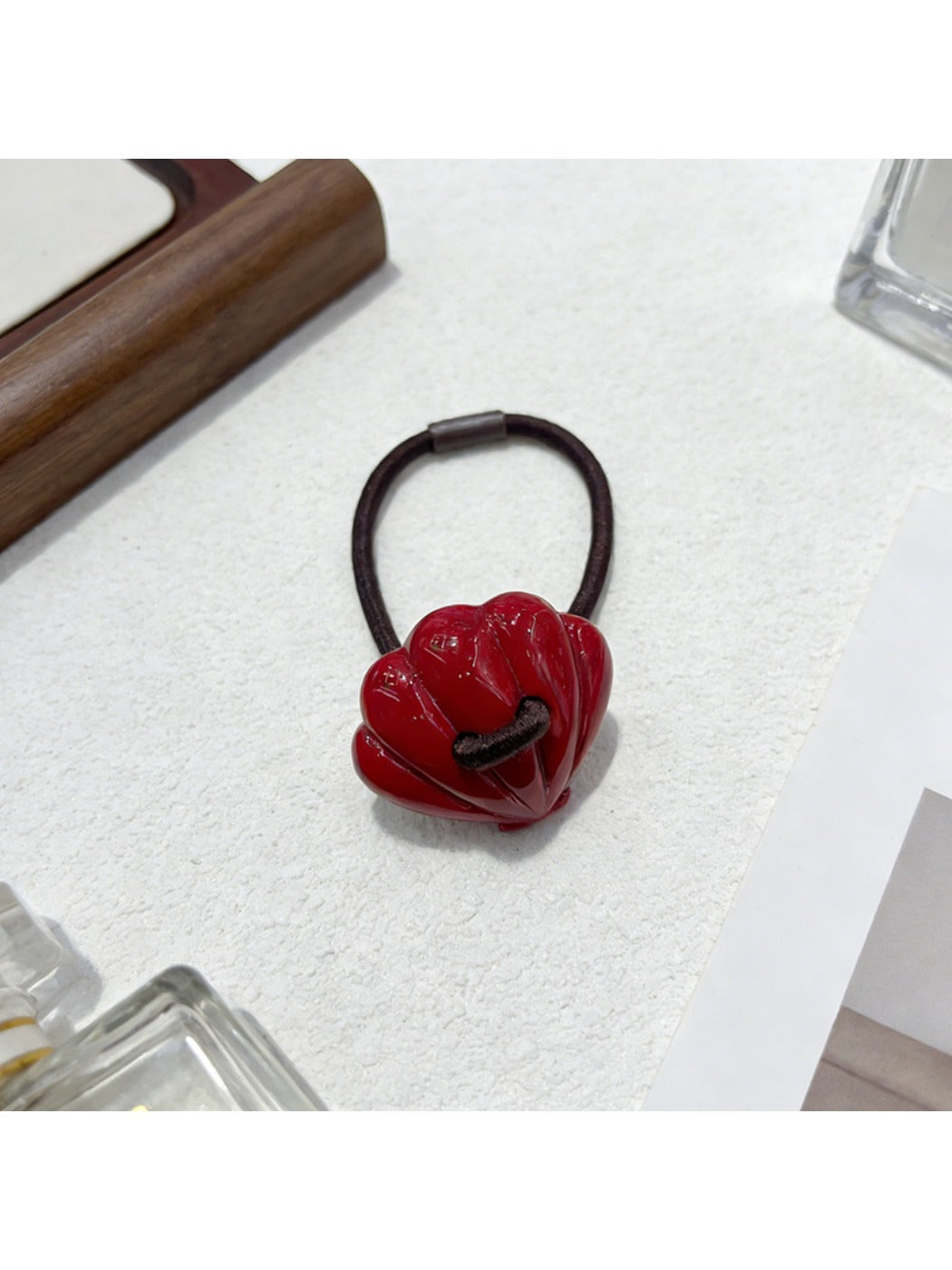 Gifty - Versatile Red Hair Tie