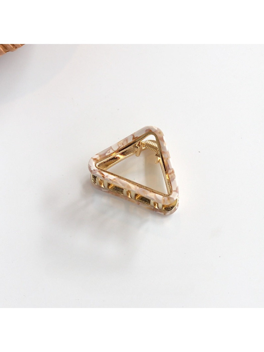 Beau - Chic Triangle Hair Claw Clip