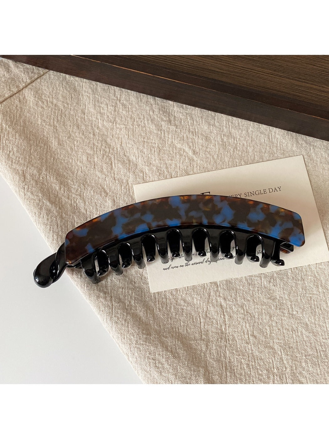 Beau - Vintage Large Banana Clip