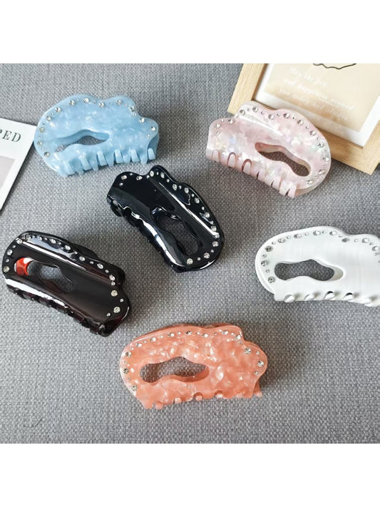 Beau - Sweet Hollow Out Geometric Claw Clip