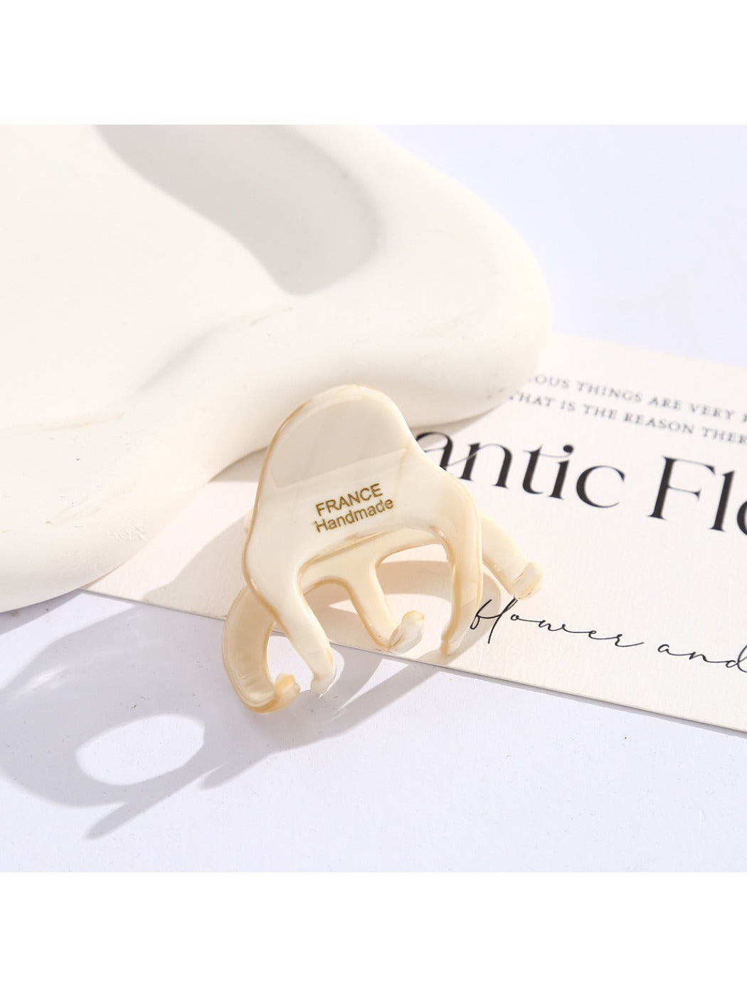 Beau - Elegant Geometric Hair Claw Clip