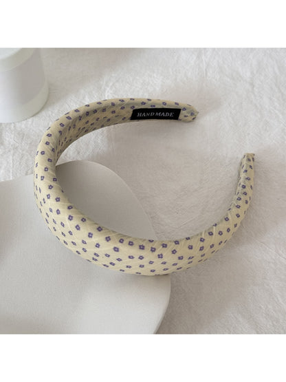 Gifty - Ruffled Polka Dot Fabric Scrunchie Hair Tie