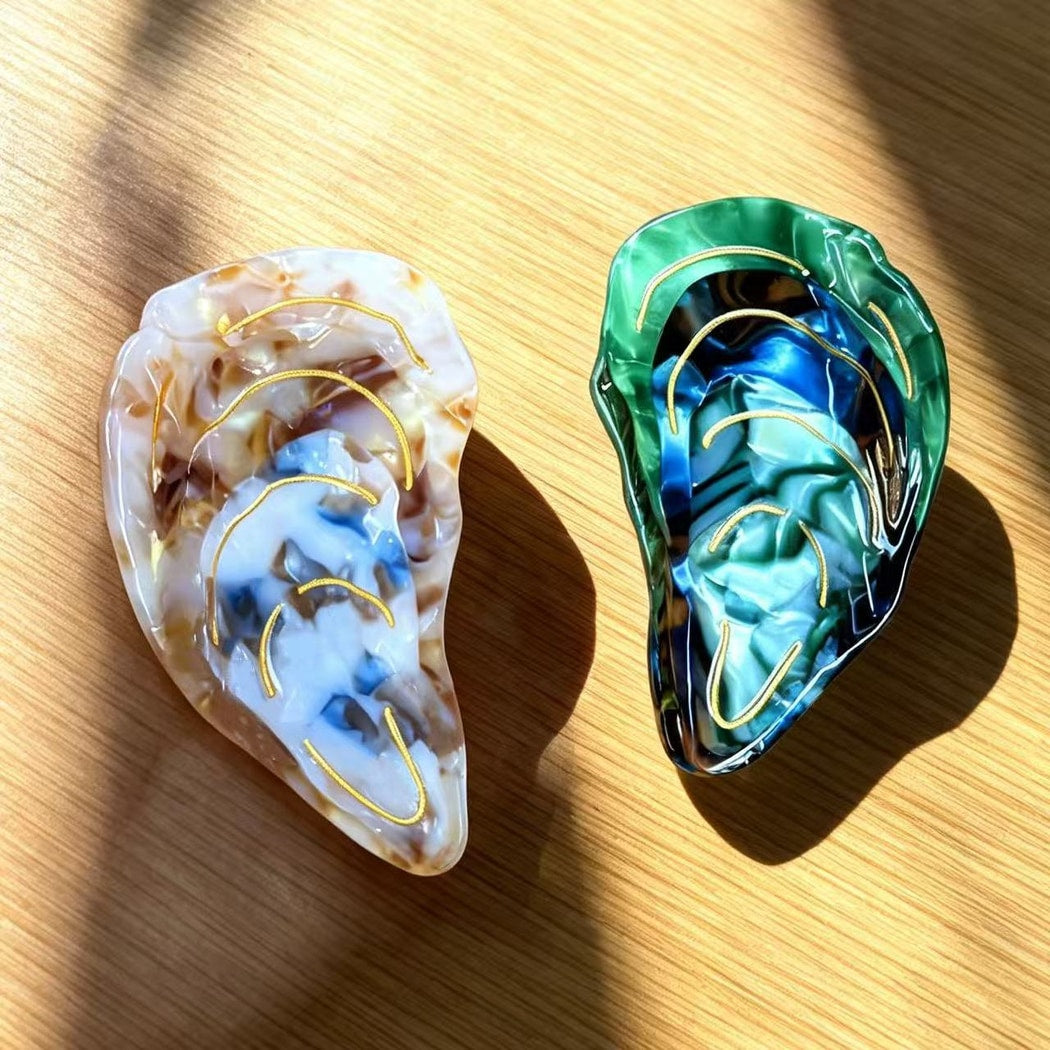 Beau - Marine Style Oyster Form Claw Clip