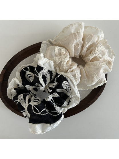 Gifty - Lace Trim Bow Detail Polyester Scrunchie