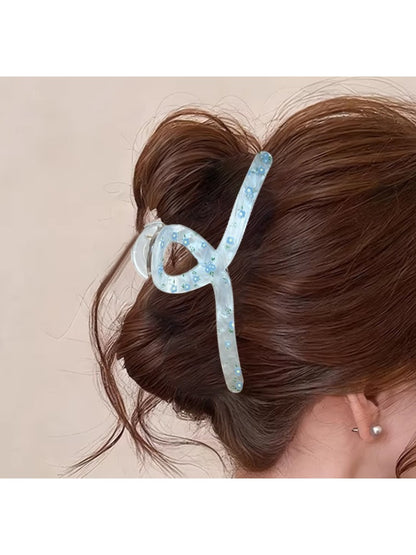 Beau - Oversized Crisscross Claw Clip