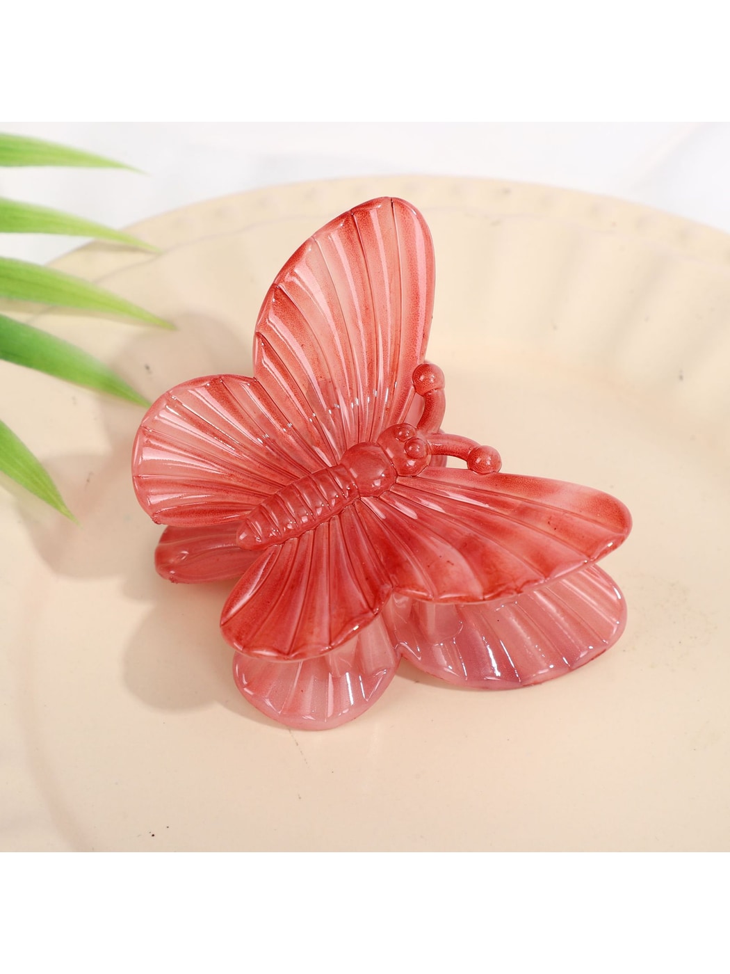 Beau - Gradient Butterfly Plastic Alloy Claw Clip