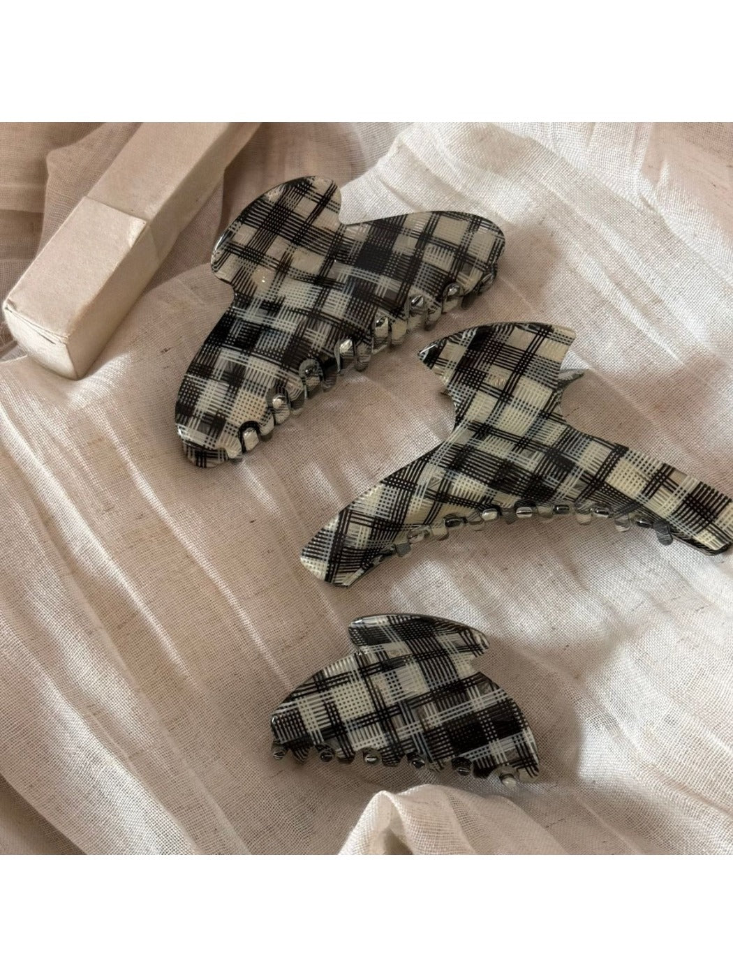 Beau - Black Striped Hair Claw Clip